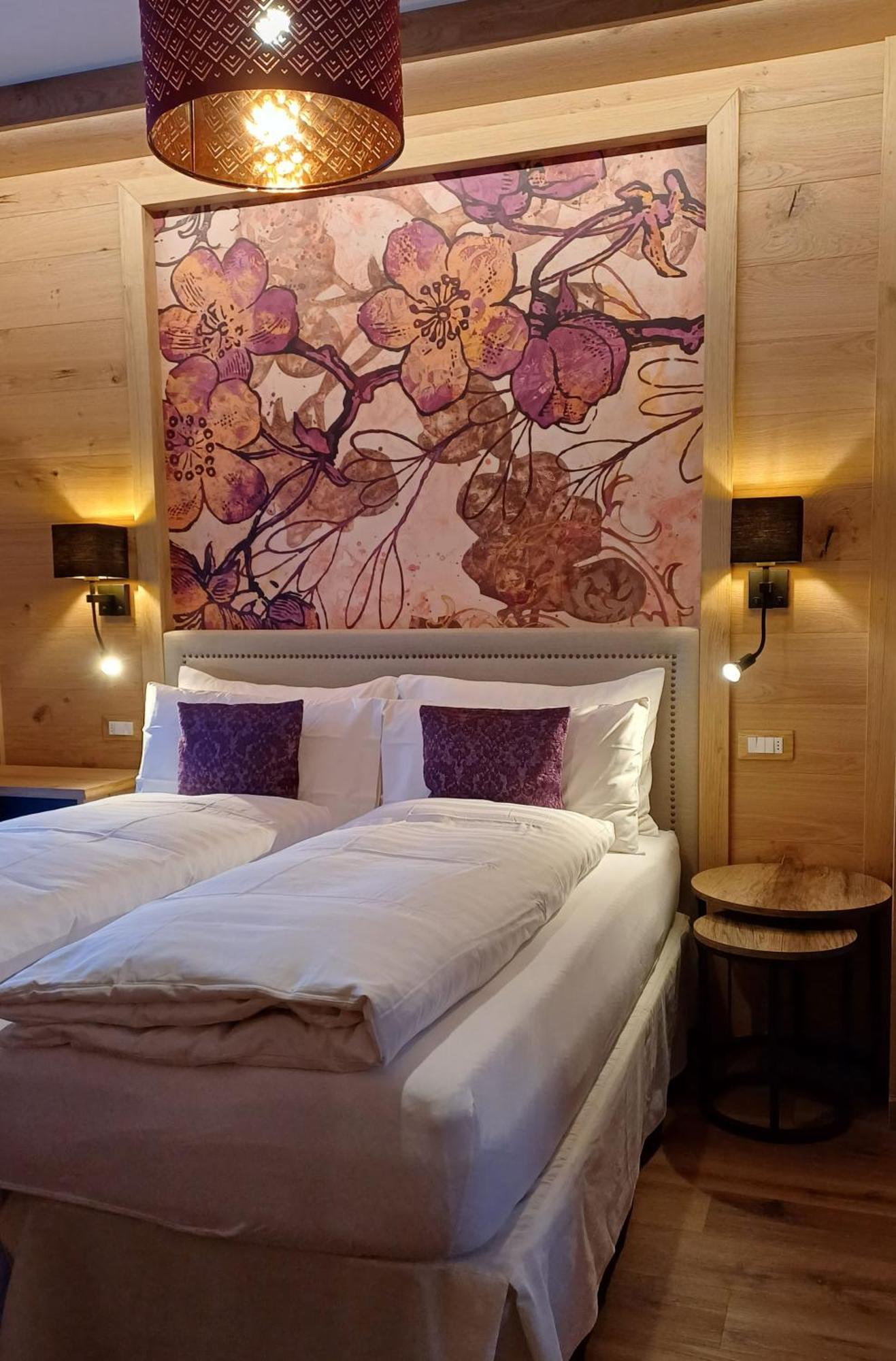 Albergo Majorka Canazei Exteriör bild