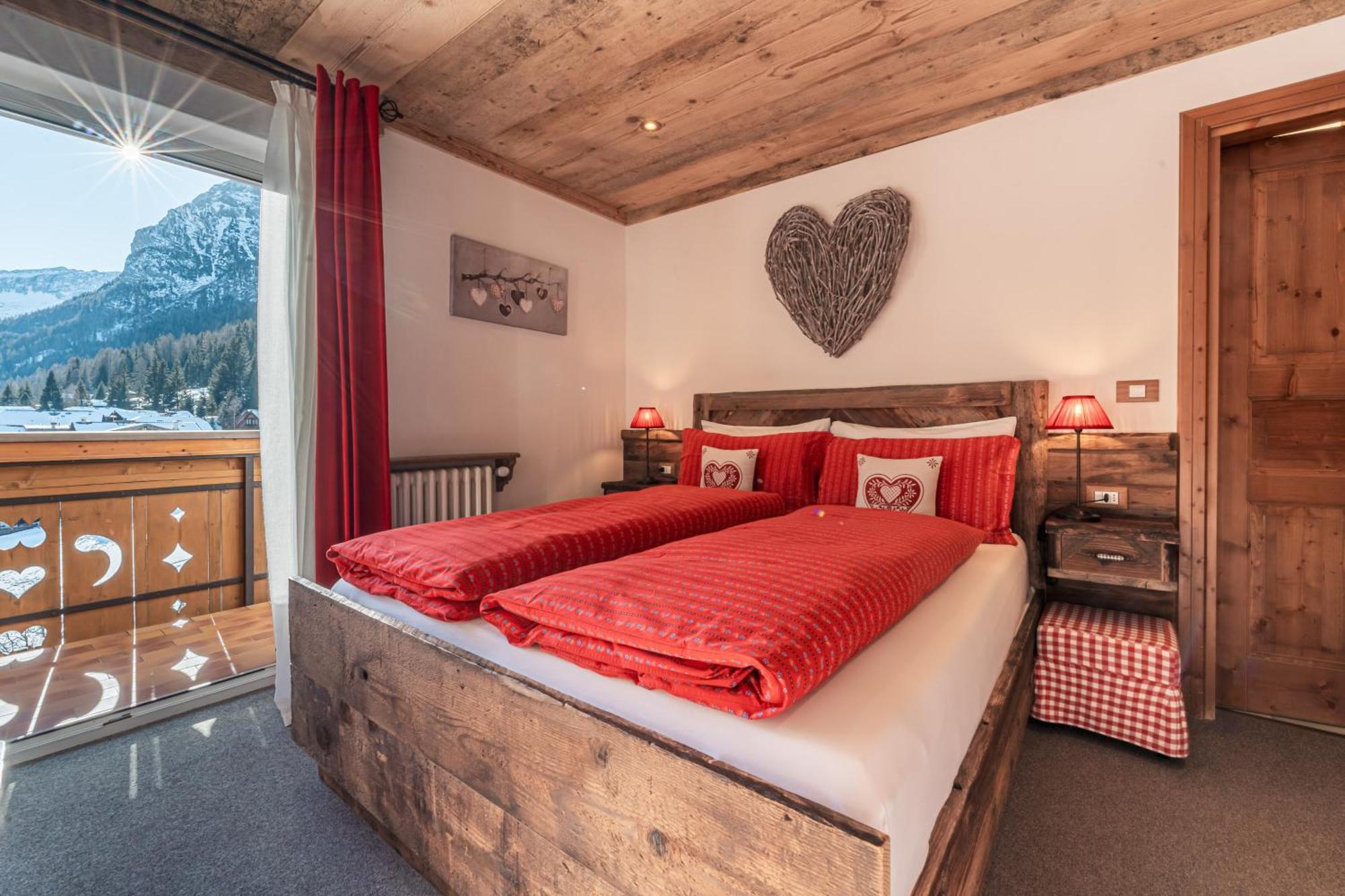 Albergo Majorka Canazei Exteriör bild