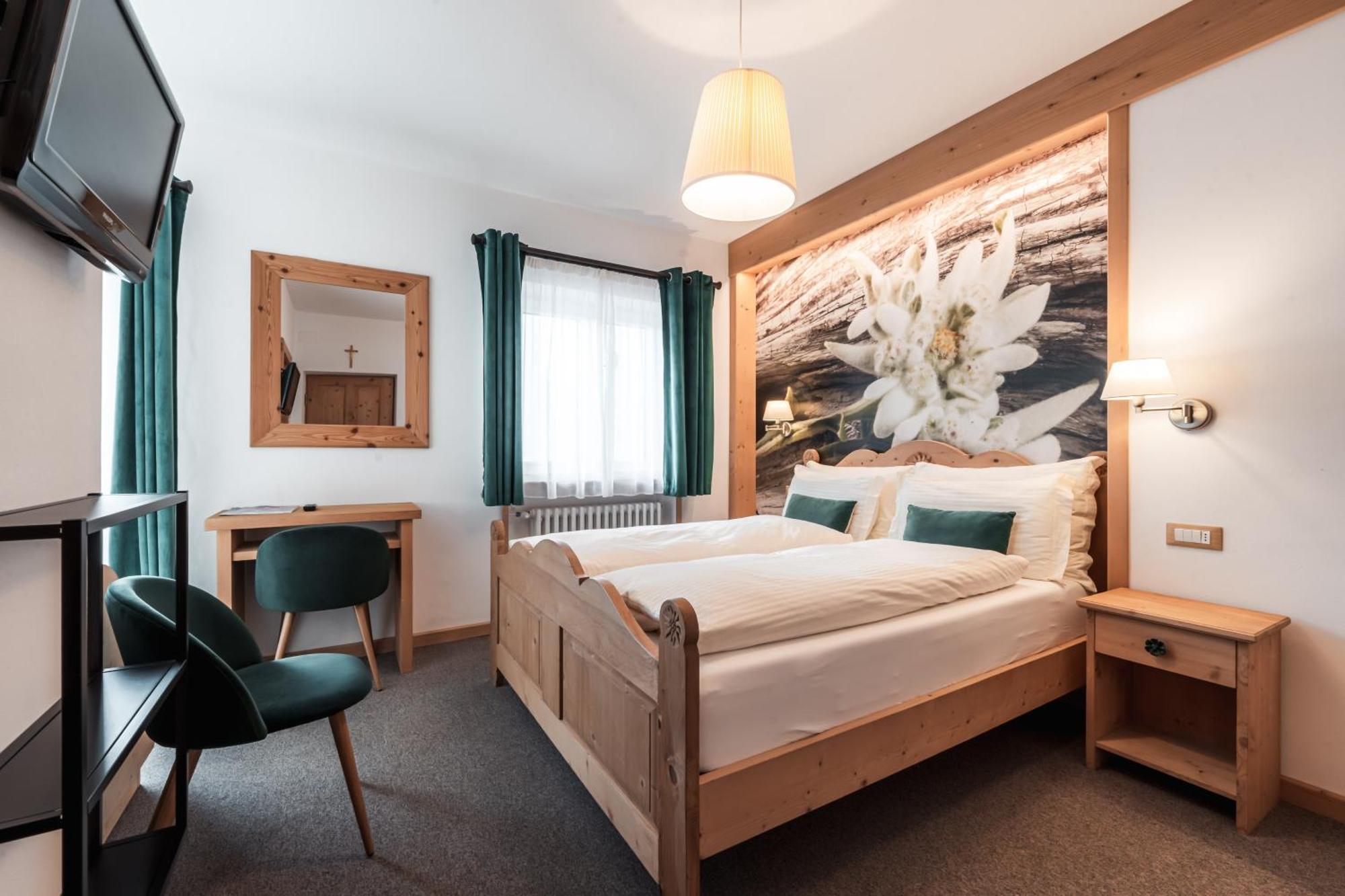 Albergo Majorka Canazei Exteriör bild