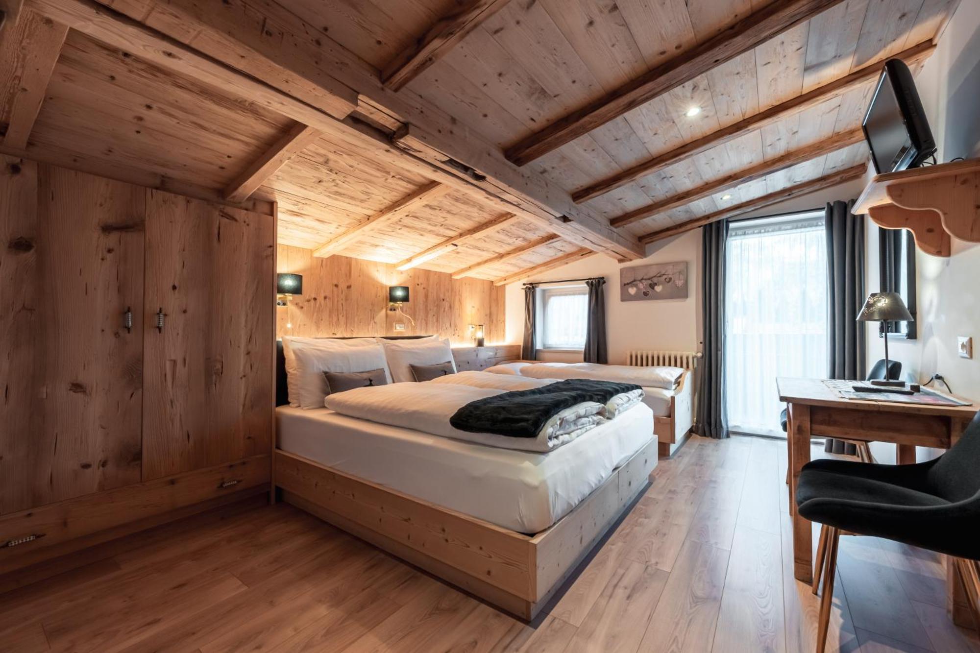 Albergo Majorka Canazei Exteriör bild