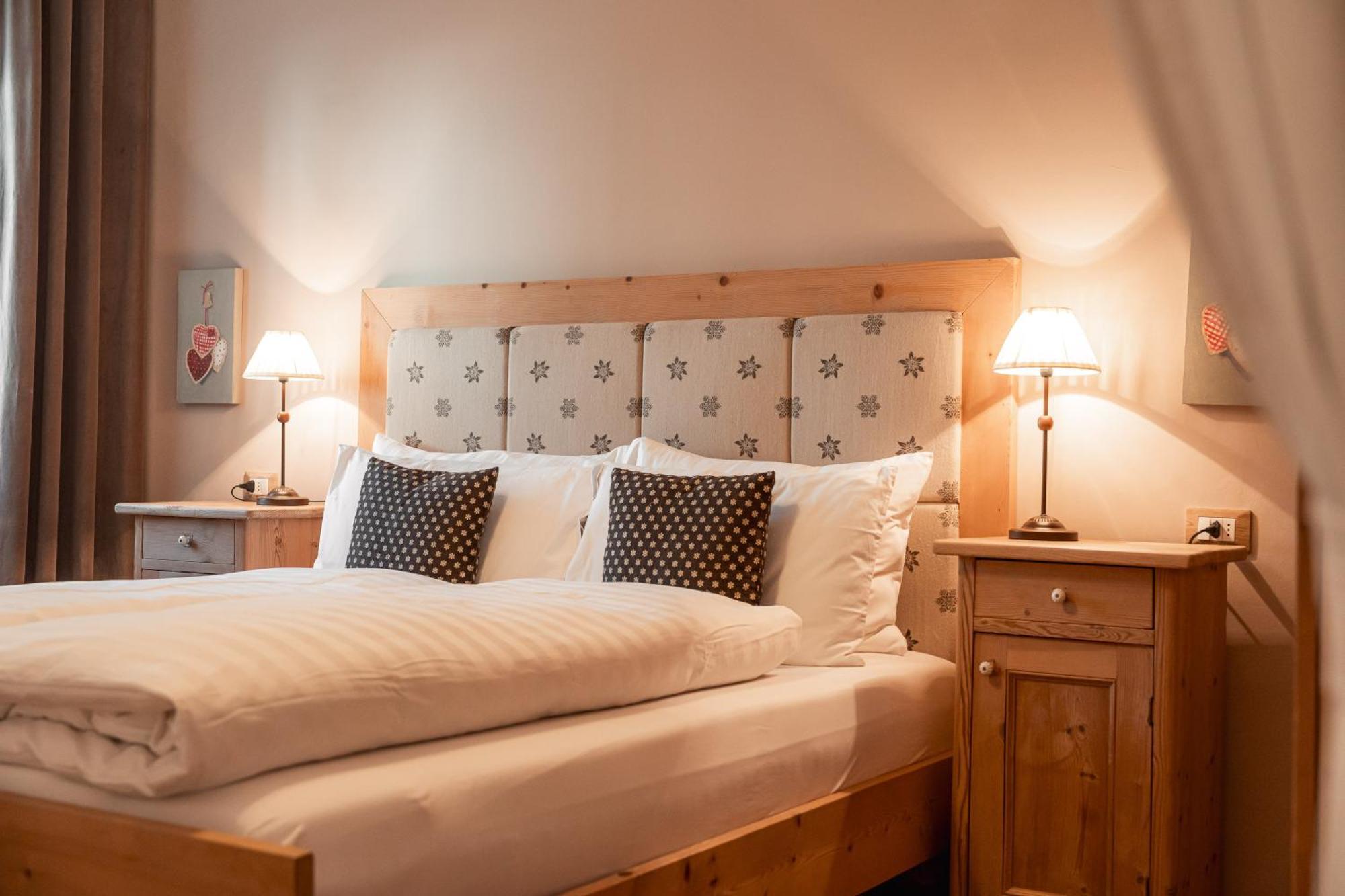 Albergo Majorka Canazei Exteriör bild